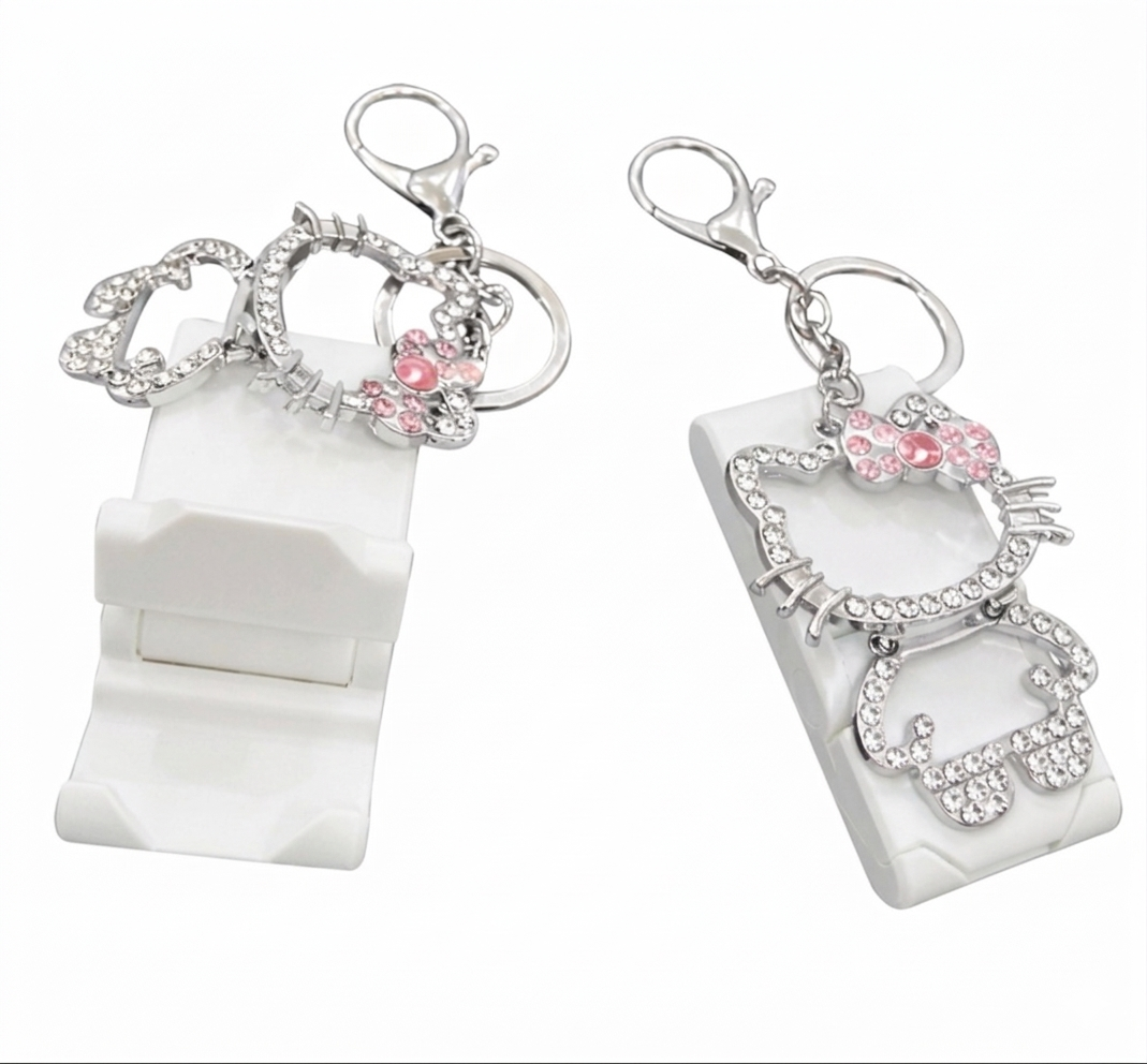 Support téléphone format poche avec porte clé HELLO KITTY